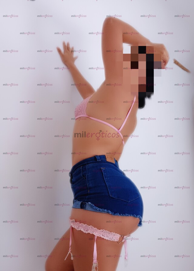 FOTOS DE CHICA PETIT, DE CURVAS DELICADAS PERO DEFINIDAS, DISEÑADA PARA LOS GUSTO