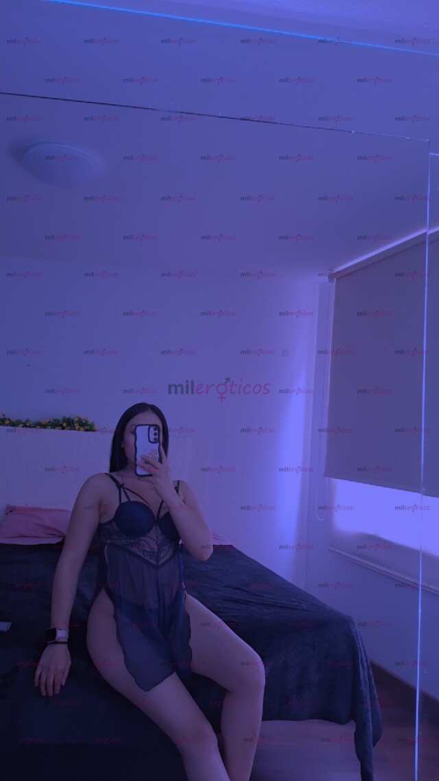 FOTOS DE FLACA HERMOSA DE CARA LINDA , CABELLO LARGO NEGRO ESTATURA PROMEDIO