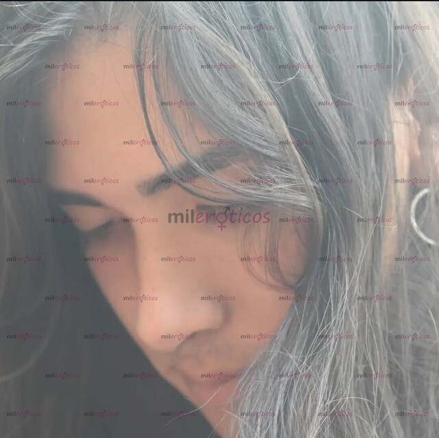 FOTOS DE JOVEN DELGADO DE 21 AÑOS CON CABELLO LARGO VERSÁTIL