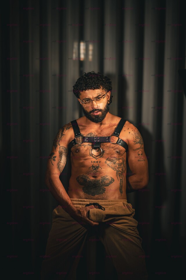 FOTOS DE DISPONIBLE MACHO DOMINANTE VERGON, CON GANAS DE PARTIR CULO ;) FULL ARRECHO.