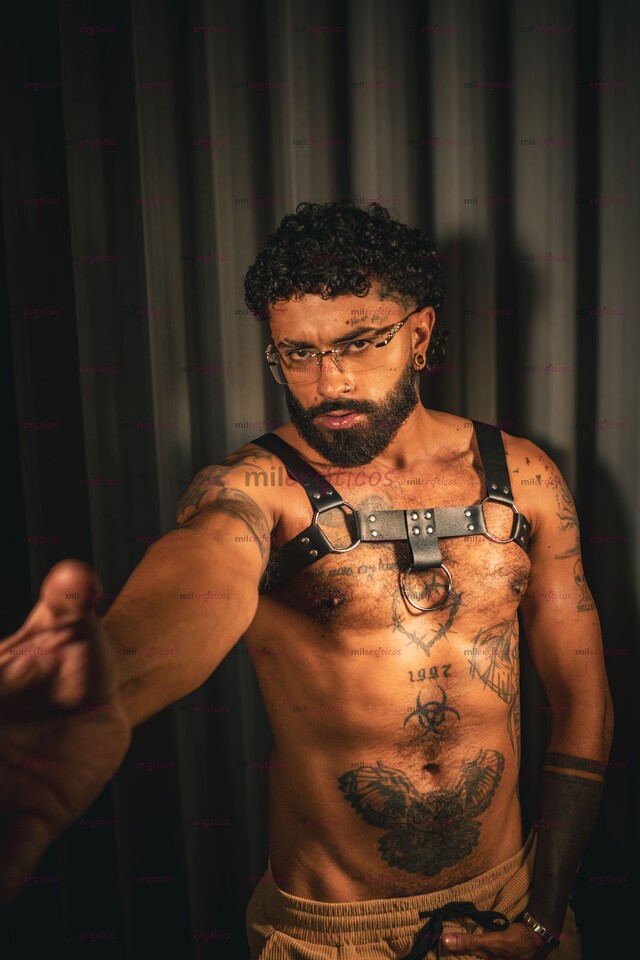 FOTOS DE DISPONIBLE MACHO DOMINANTE VERGON, CON GANAS DE PARTIR CULO ;) FULL ARRECHO.