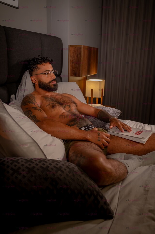 FOTOS DE DISPONIBLE MACHO DOMINANTE VERGON, CON GANAS DE PARTIR CULO ;) FULL ARRECHO.