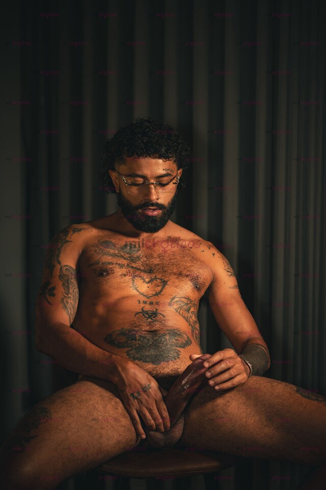 FOTOS DE DISPONIBLE MACHO DOMINANTE VERGON, CON GANAS DE PARTIR CULO ;) FULL ARRECHO.