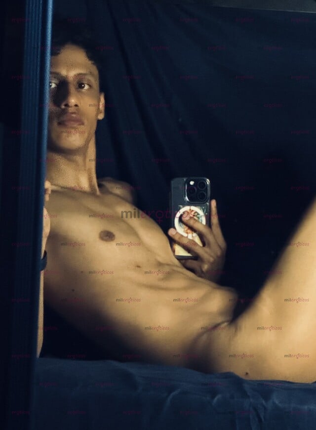 FOTOS DE TWINK JOVEN Y CALIENTE SIEMPRE DURO Y LISTO PARA TODO