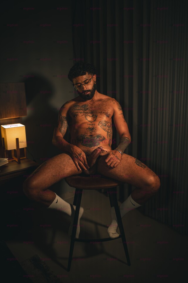 FOTOS DE DISPONIBLE MACHO DOMINANTE VERGON, CON GANAS DE PARTIR CULO ;) FULL ARRECHO.