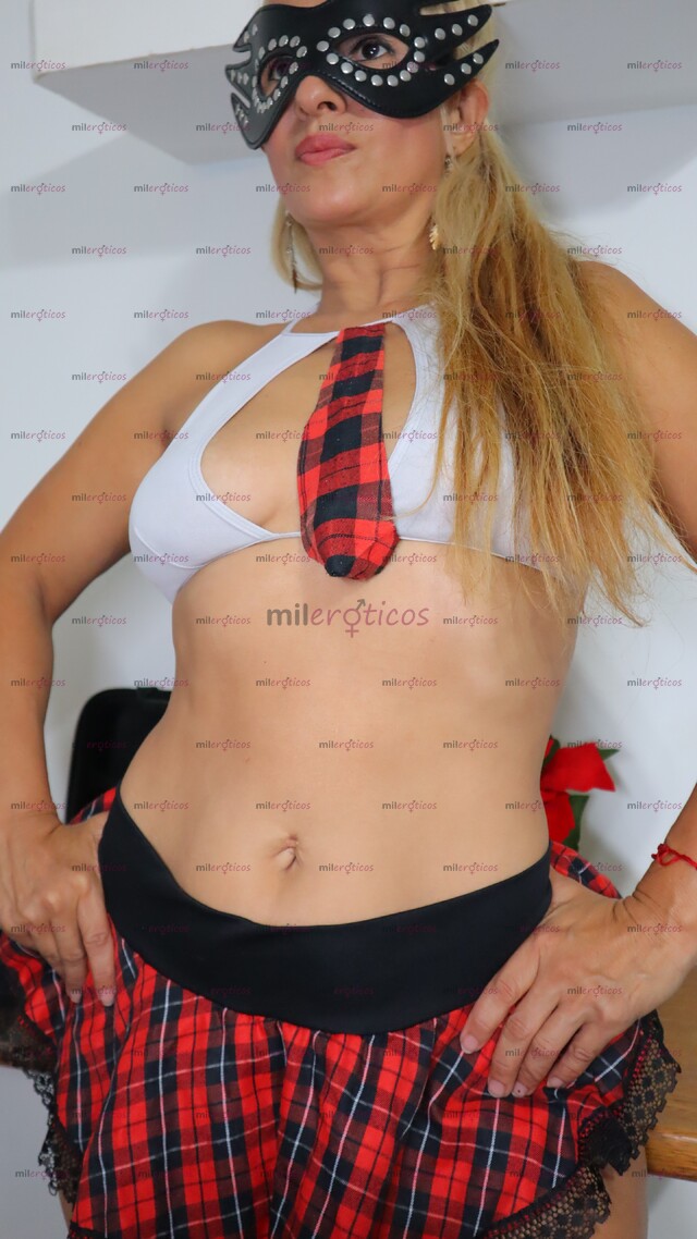 FOTOS DE ANDREA TERAPEUTA PARA REVITALIZAR LA ENERGÍA SEXUAL