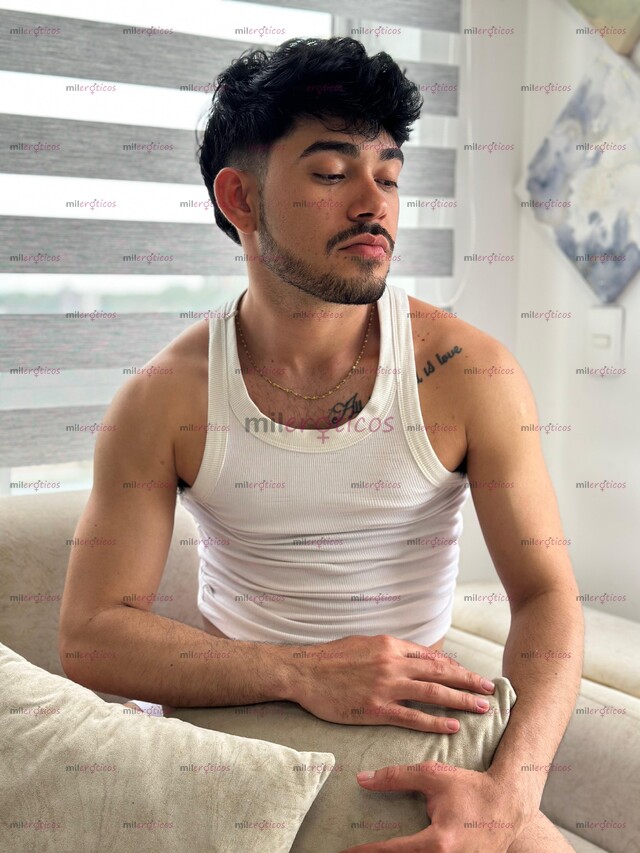 FOTOS DE ELIMELETH TWONK ATLÉTICO VERSÁTIL VERGON FETICHISTA COMPLACIENTE