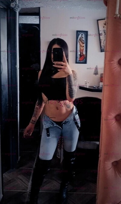 FOTOS DE VIOLITA DE MI COLORES, ESCRÍBEME Y PARCHAMOS