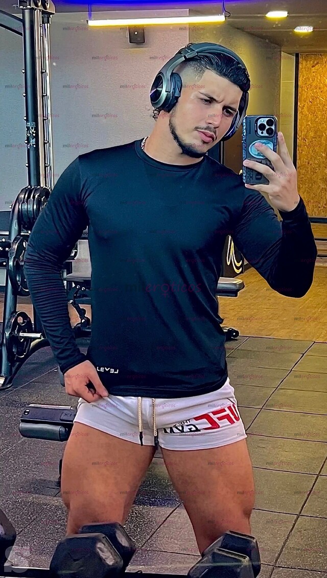 FOTOS DE CHICO JOVEN, MODELO, ACTIVO DOMINANTE DISCRETO