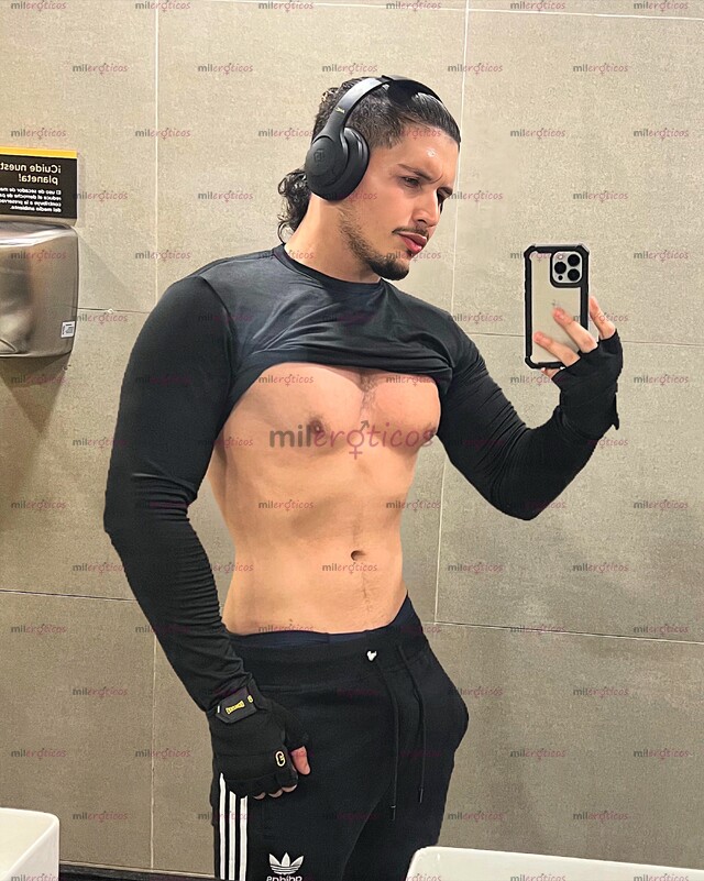 FOTOS DE CHICO JOVEN, MODELO, ACTIVO DOMINANTE DISCRETO