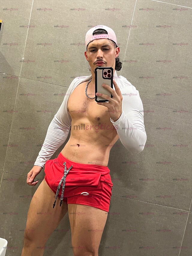 FOTOS DE CHICO JOVEN, MODELO, ACTIVO DOMINANTE DISCRETO