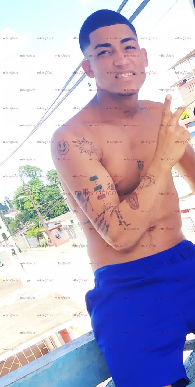 FOTOS DE CUBANO JOVEN DOTADO XL EN TU CIUDAD CON GANAS DE FOLLARTE ASTA.