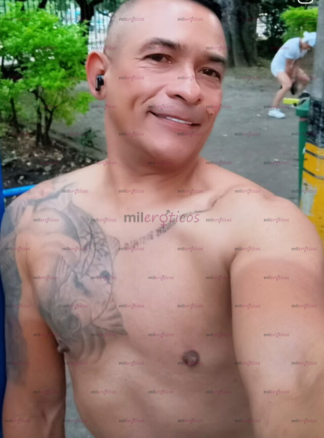 FOTOS DE COSTEÑO XXXL VERGÓN RECIÉN LLEGADO DE CARTAGENA CON BUENA ERECCIÓN Y LECHERO