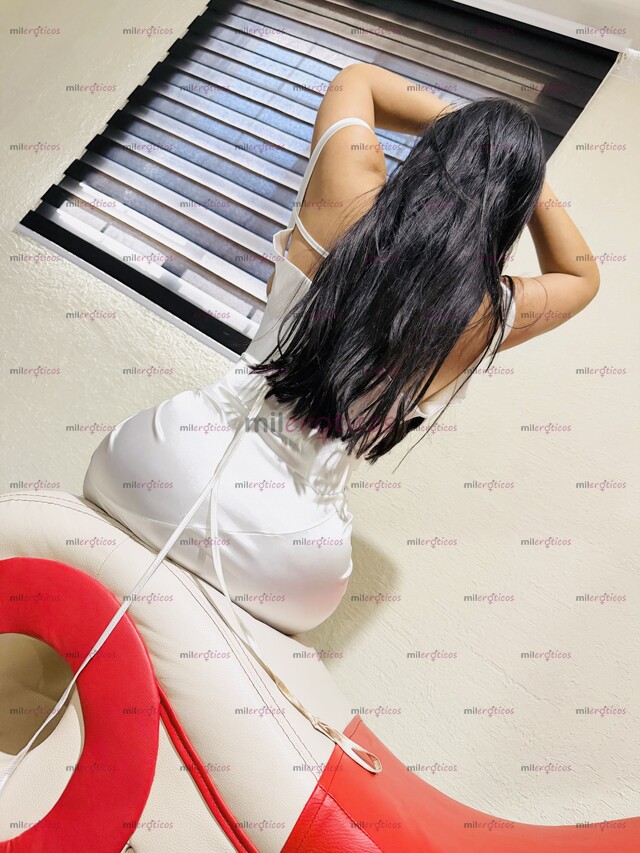 FOTOS DE 25 AÑOS JOVEN SEXI Y MUY CALIENTE OPERADA!!