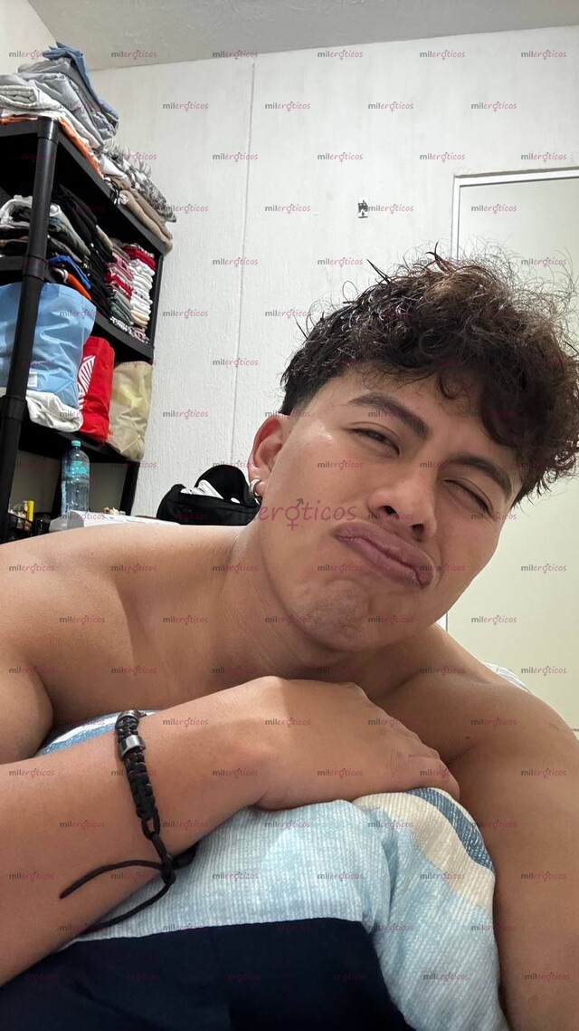 FOTOS DE CHACAL ACTIVO DOMINANTE LECHERO MORBOSO LISTO PARA DARTE VERGA DE MACHO