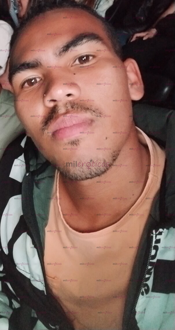 FOTOS DE LOWE, CHICO VERSÁTIL MÁS ACTIVO MUY CALIENTE