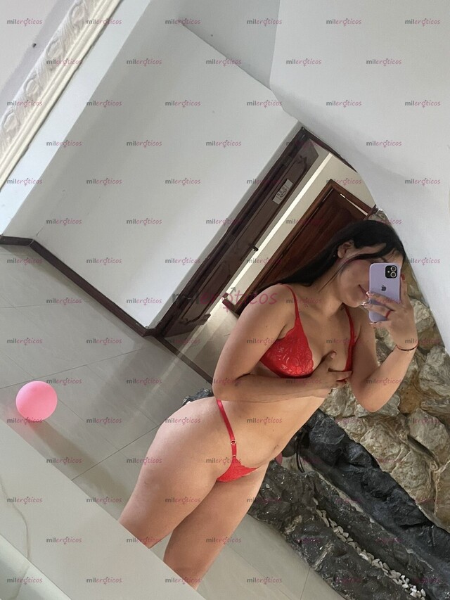 FOTOS DE CAMILA, VEINTEAÑERA COQUETA Y JUGUETONA VIP