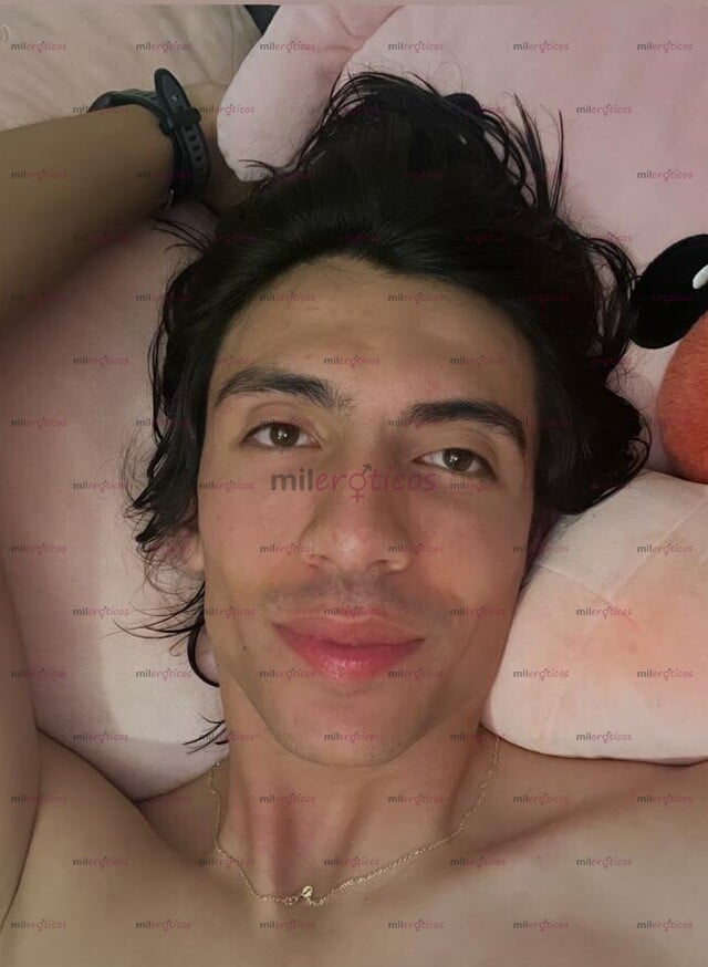 FOTOS DE SOY UN CHICO TWINK CON GANAS DE COMPLACER NECESIDADES Y FETICHES O FANTASÍAS