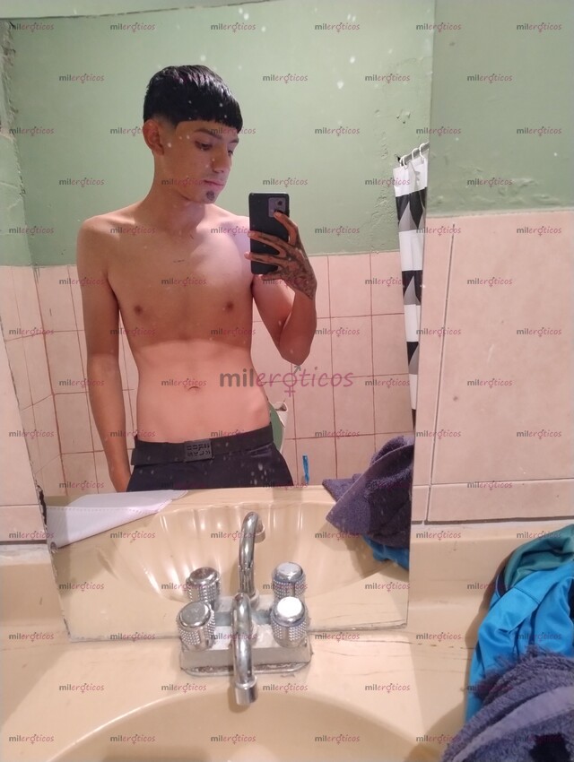 FOTOS DE UN JOVEN QUERIENDO DESCUBRIR Y APRENDER DE TODO UN POCO