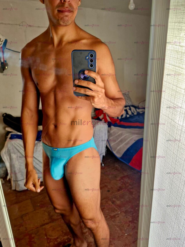 FOTOS DE ALEX, 31 AÑOS , ACT , MORENO Y DEPORTISTA.