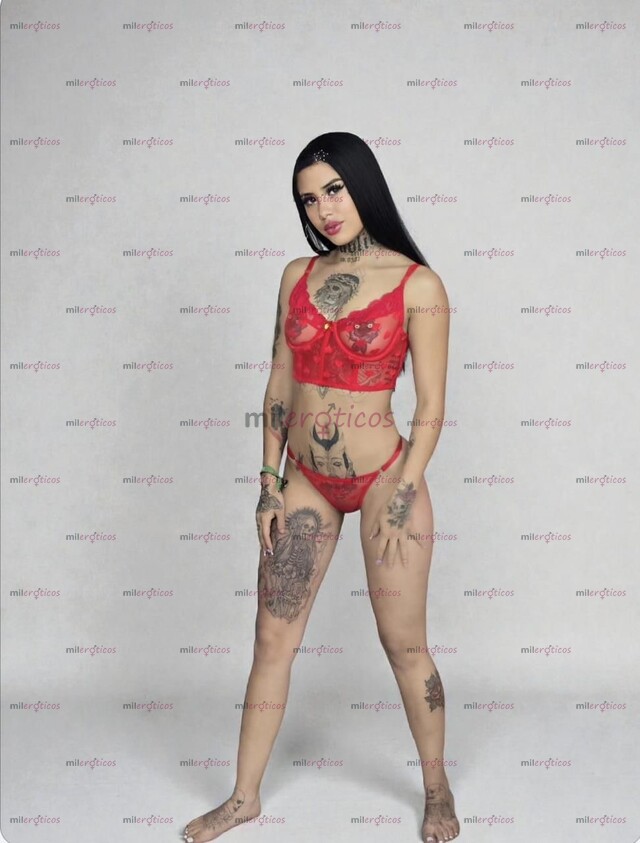 FOTOS DE COMPLACIENTE SENSUAL. TRATO DE NOVIOS BESOS HÚMEDOS CARICIAS