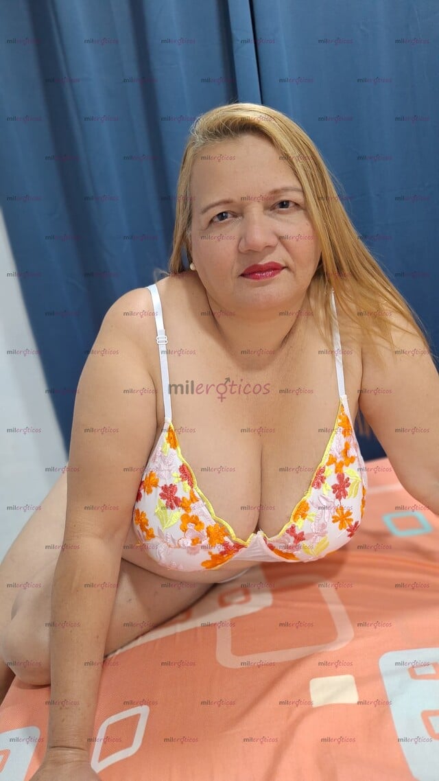 FOTOS DE MILF EXPERTA EN SACARTE LALECHITA, PUEDO SER TODO LO QUE TU DESEES....