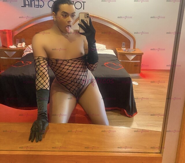 FOTOS DE MORENA CON 22CM DE VERGA LECHERA, Y UN RICO CULO APRETADITO