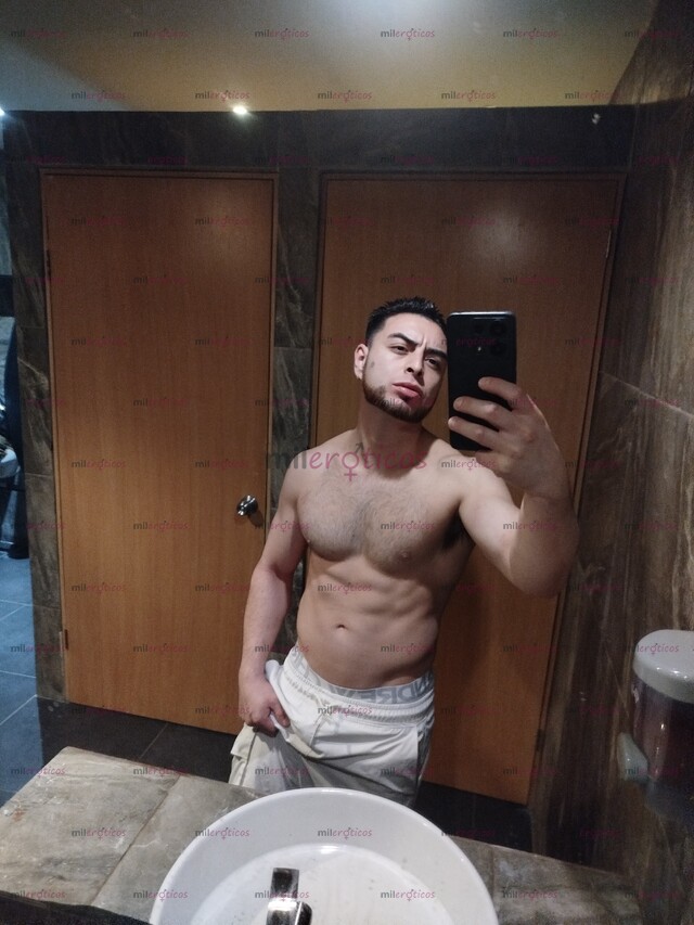 FOTOS DE GIGALO , HOMBRE HETEROSEXUAL (SCORT PARA DAMAS , BILINGUAL.