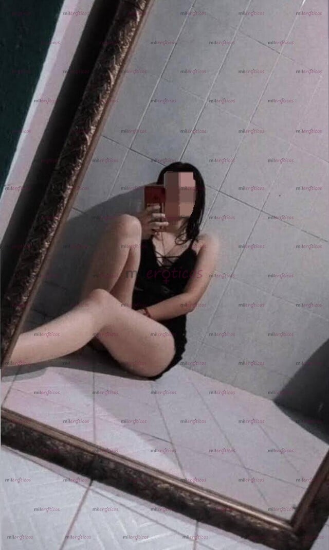 FOTOS DE CHICA DELGADA LINDA Y LISTA PARA CUMPLIR TUS FANTASÍAS