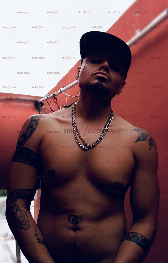 FOTOS DE CHACAL CON FINTA DE MALANDRO, TRAIGO EL FIERRO BIEN DURO PA CLAVARTELO