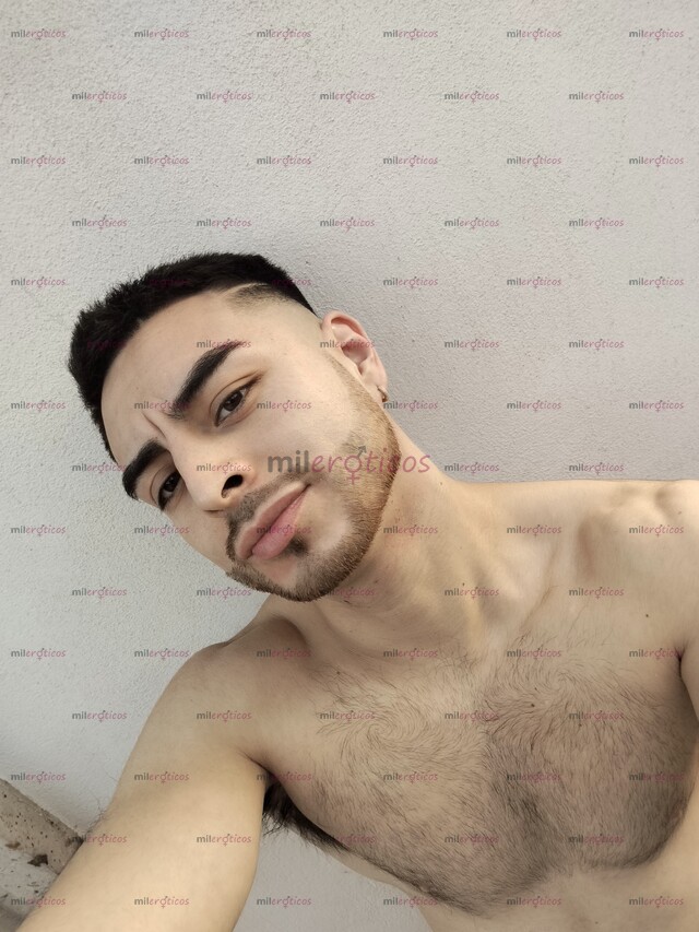 FOTOS DE GIGALO , HOMBRE HETEROSEXUAL (SCORT PARA DAMAS , BILINGUAL.