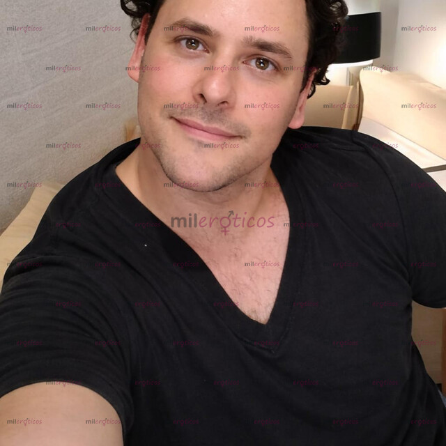 FOTOS DE HOMBRE SENSUAL, ATENTO Y LISTO PARA DISFRUTAR