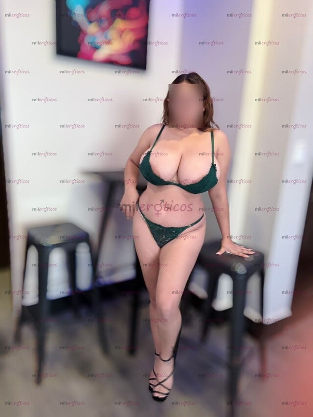 FOTOS DE CHICA VOLUPTUOSA DE INCREÍBLES PECHOS DE COPA DOBLE D, TIENES QUE ESTRUJARLOS!