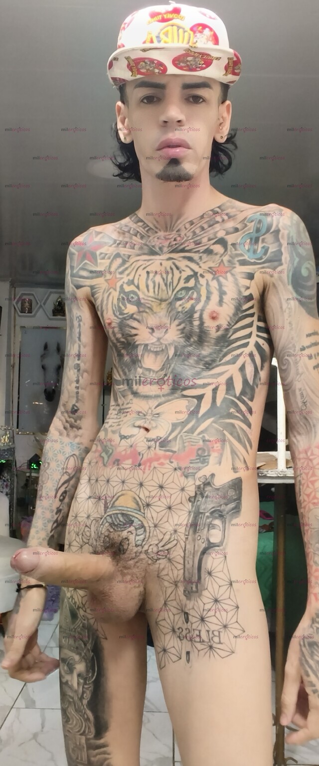 FOTOS DE FLACO ACTIVO MORBOSO TATUADO BLANCO CON SITIO