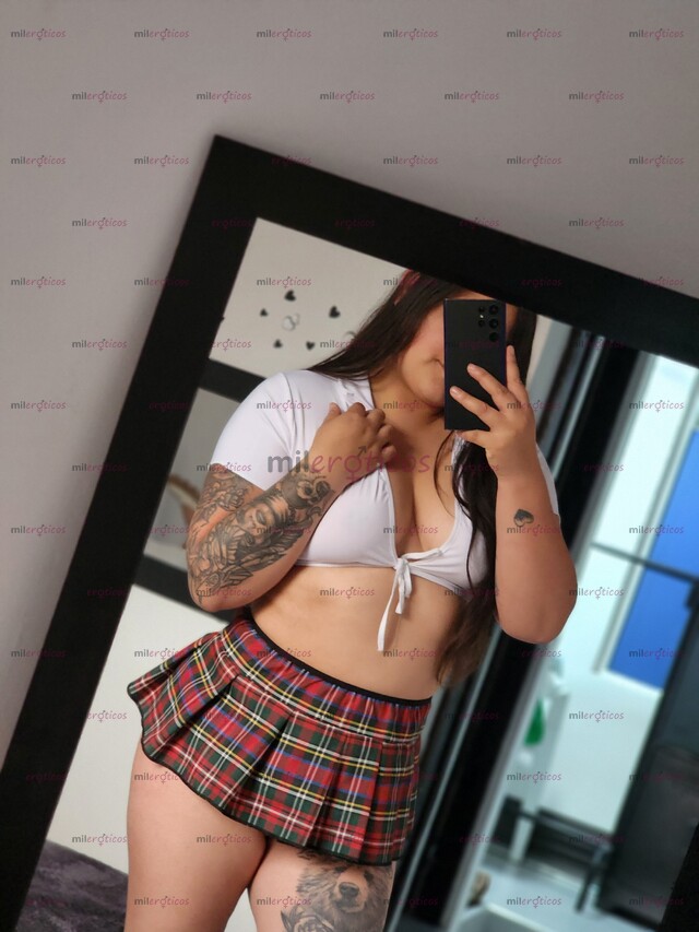 FOTOS DE SEXY CHICA TATUADA LISTA PARA DARTE EL MEJOR MOMENTO