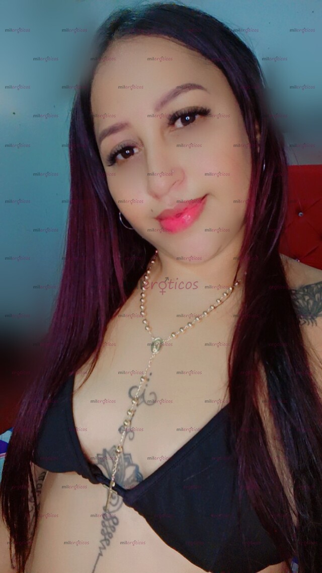 FOTOS DE HERMOSA FLACA AERODINÁMICA DISPUESTA A COMPLACERTE Y PASARLA RICO