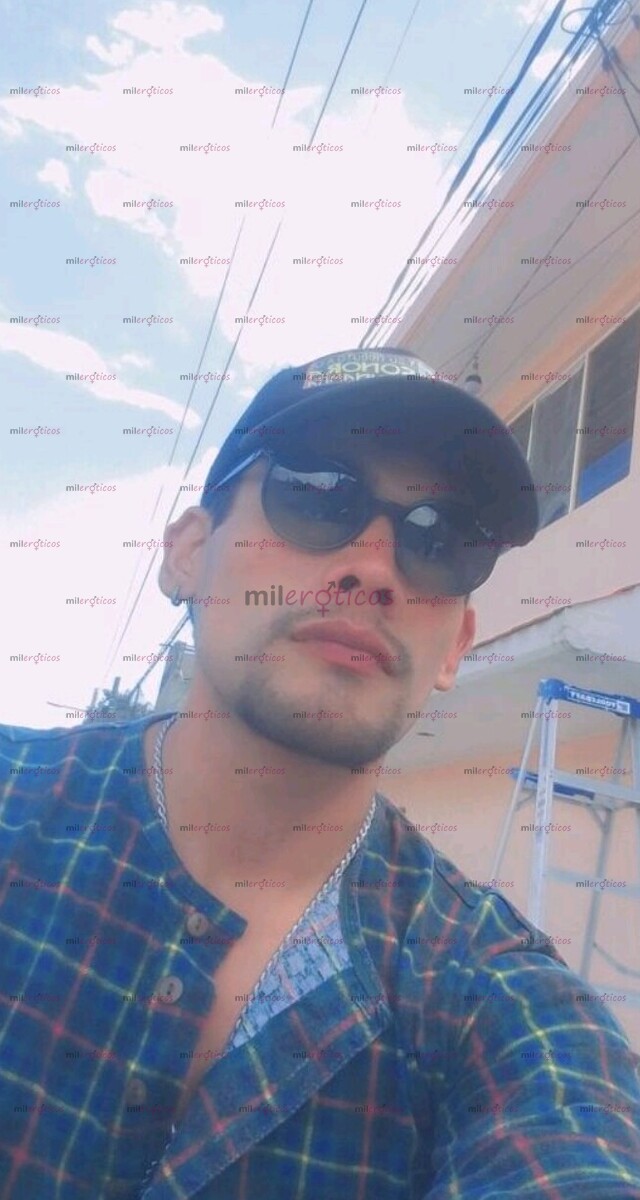 FOTOS DE SAUL LATINO ARDIENTE. ATENTO, APASIONADO Y MUY COMPLACIENTE.