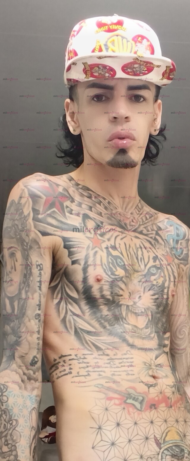 FOTOS DE FLACO ACTIVO SERIO BLANCO TATUADO MORBOSO