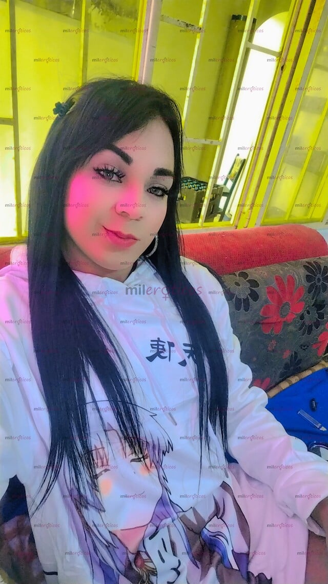 FOTOS DE CATALINA BIEN HORMONIZADA CON UNAS RICAS TETICAS DE NIÑA PARA QUE ME LAS CHUPEN