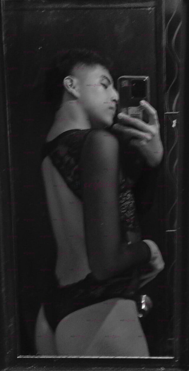 FOTOS DE HOLA SOY BRYAM UN HERMOSO CHICO GÜEY DISPUESTO A COMPLACER TUS FETICHES LLAMAME