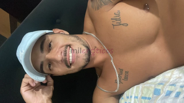 Me chamo thiago lima tenho 32 anos sou um garoto de programa mais discreto e calmo tenho a pele morena tatuado olhos castanhos educado e cheiroso gost...