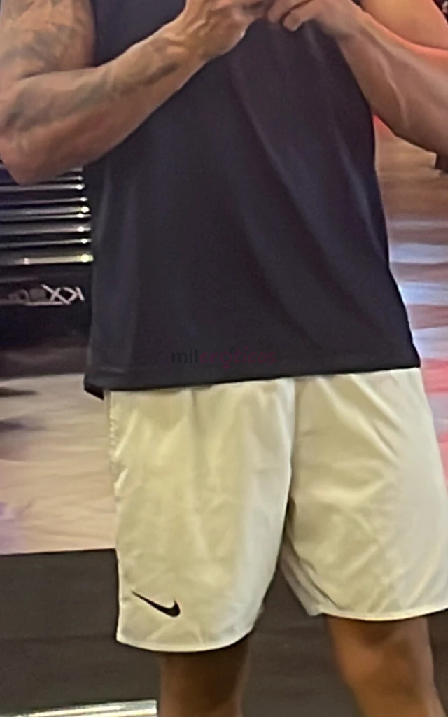 Me chamo thiago lima tenho 32 anos sou um garoto de programa mais discreto e calmo tenho a pele morena tatuado olhos castanhos educado e cheiroso gost...