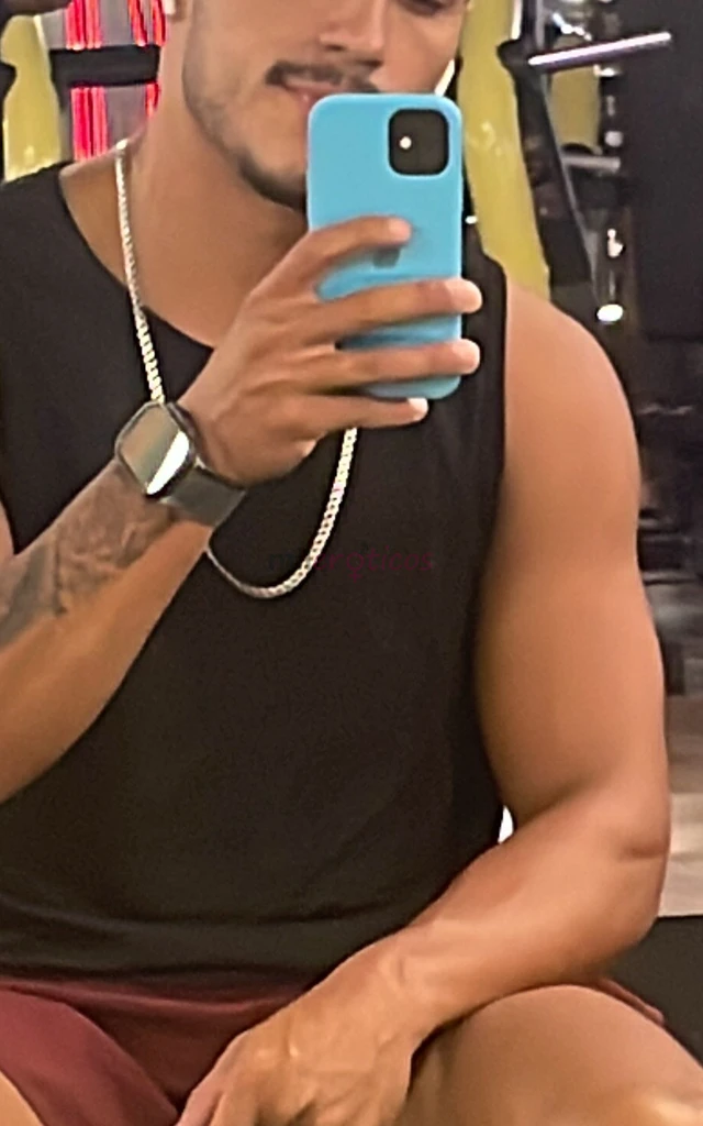 Me chamo thiago lima tenho 32 anos sou um garoto de programa mais discreto e calmo tenho a pele morena tatuado olhos castanhos educado e cheiroso gost...