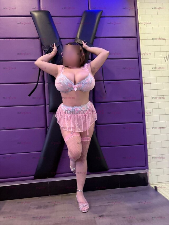 FOTOS DE CHICA VOLUPTUOSA DE INCREÍBLES PECHOS DE COPA DOBLE D, TIENES QUE ESTRUJARLOS!