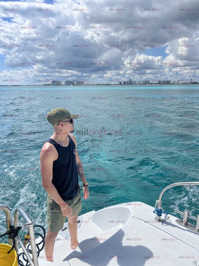 FOTOS DE GIGOLO SINALOENSE, SINGLE DISCRETO Y BIEN DOTADO, MASCULINO TATUADO DELICIOSO