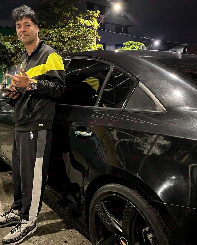 FOTOS DE JOVEN VIP EXCLUSIVO CON SERVICIOS VIP SOLO PARA MUJERES