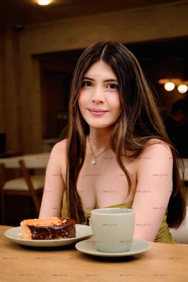 FOTOS DE SARA, LINDA, RUBIA, UNIVERSITARIA DISPUESTA A SER DAMA DE COMPAÑIA