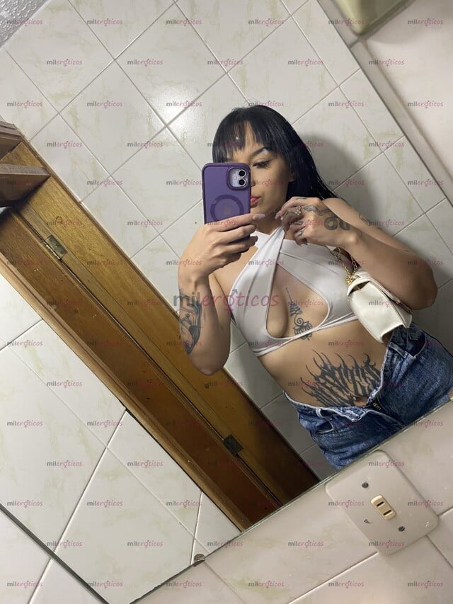 FOTOS DE ESTRECHITA SCORT CON UN QLO DE INFARTO Y TETAS DELICIOSAS AMO QUE ME LA CHUPEN