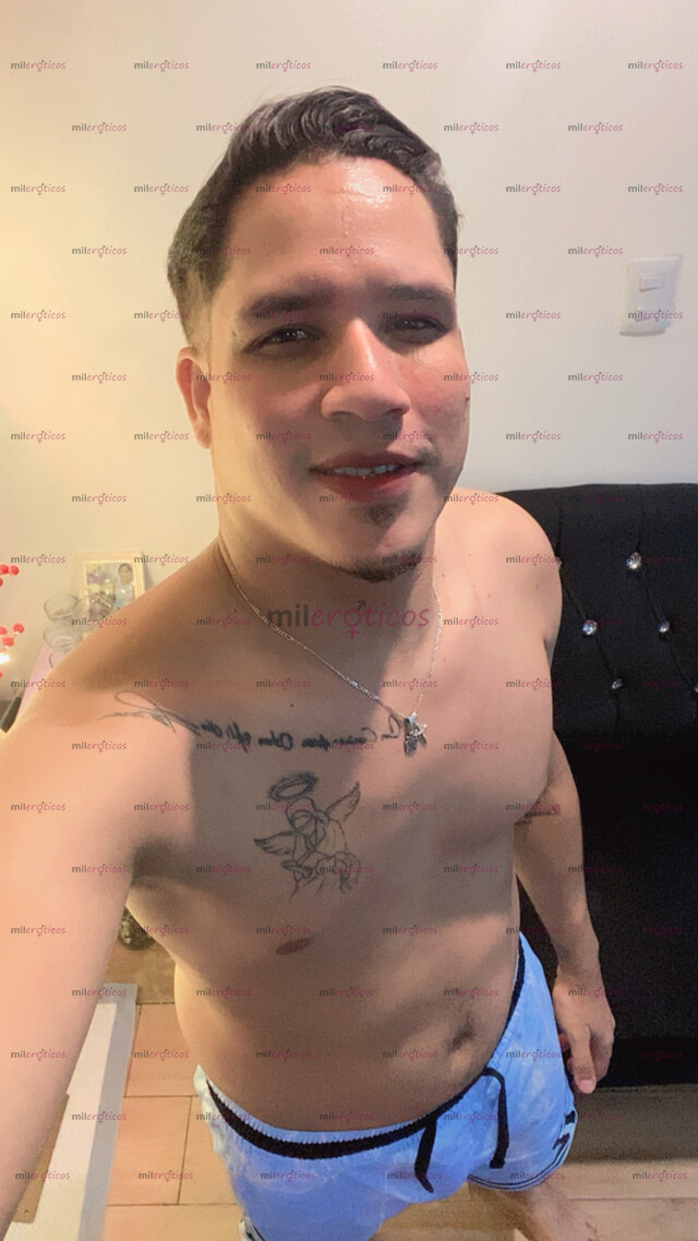 FOTOS DE MACHO ACTIVO DE VISITA CON MUCHAS GANAS. DE PARTIR CULO