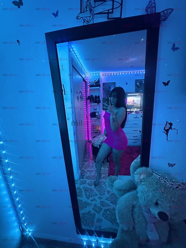 FOTOS DE EXÓTICA FLACA RICA CON MUCHAS GANAS DE MAMAR VERGA ARRECHA JUGUETONA Y TRAVIESA
